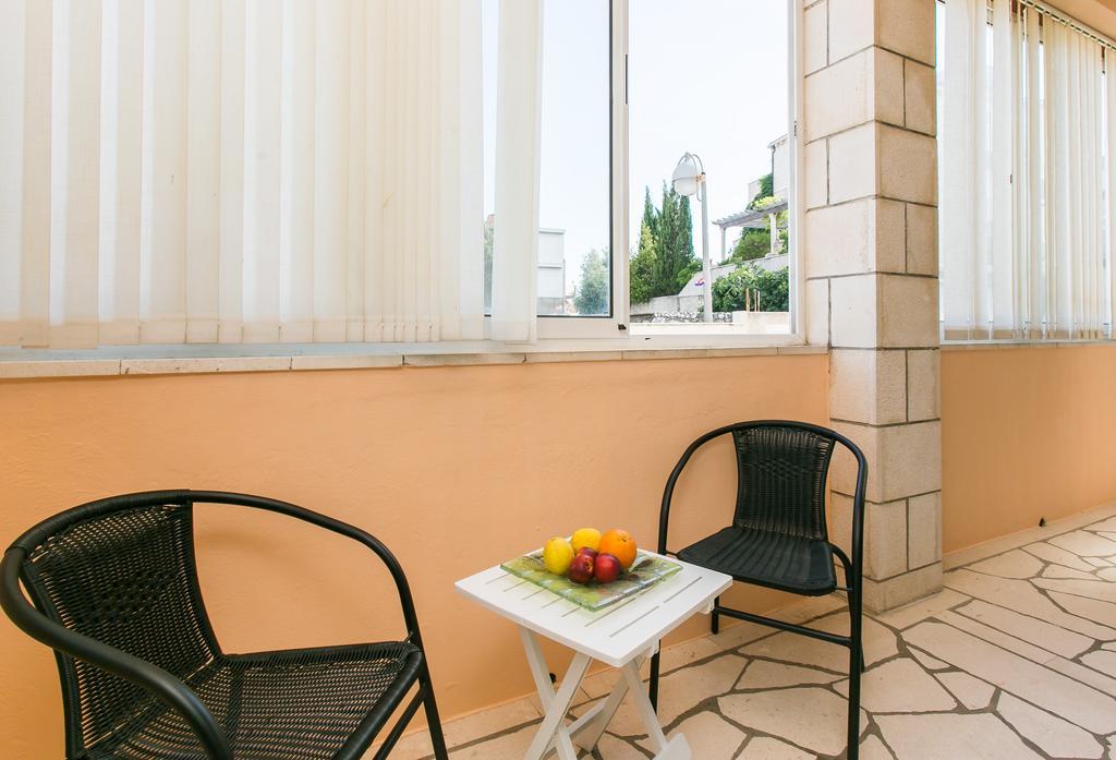 Yellow Room Guesthouse Dubrovnik Rum bild