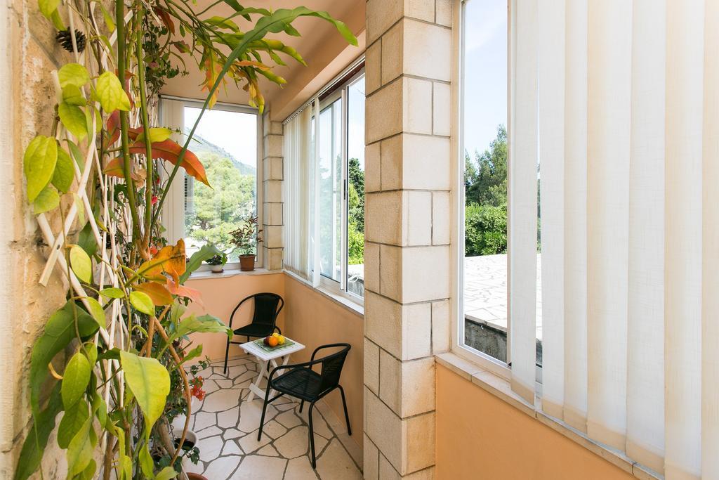 Yellow Room Guesthouse Dubrovnik Rum bild