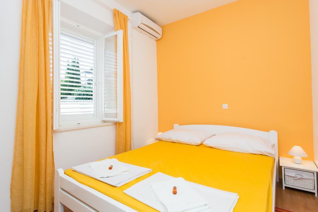Yellow Room Guesthouse Dubrovnik Rum bild